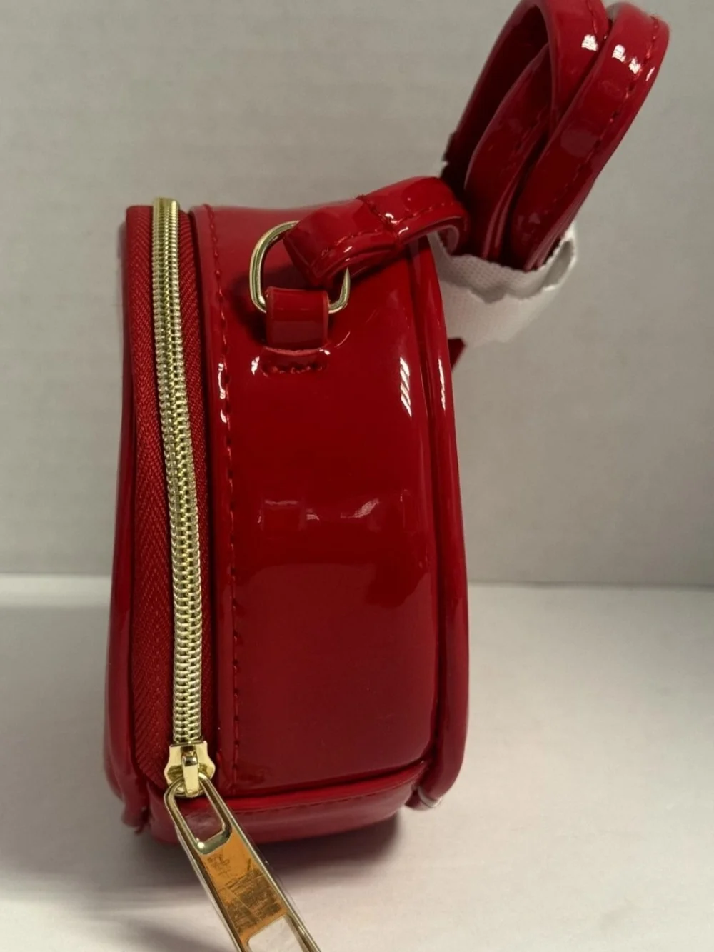 Marc Jacobs Round Mini Crossbody Bag – High Gloss Red Patent Style New